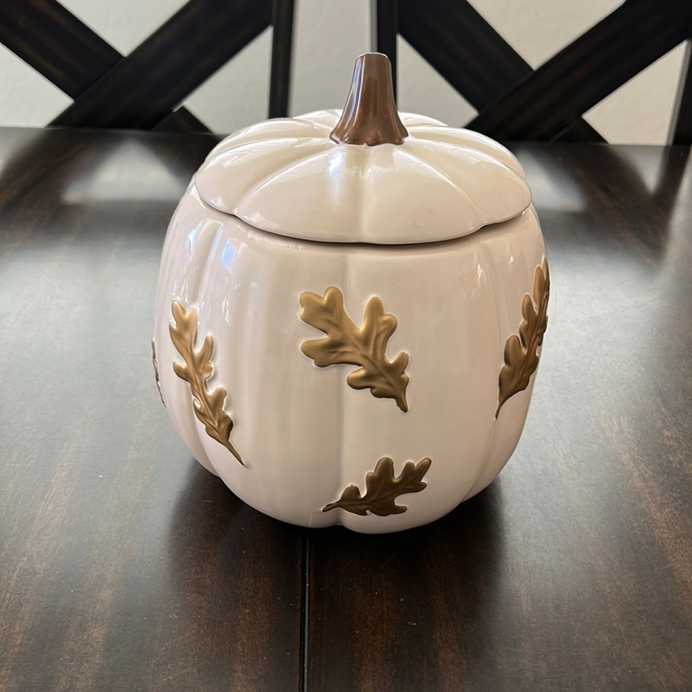 Thanksgiving or Fall Ceramic Cookie Jar - Picture 1 of 6
